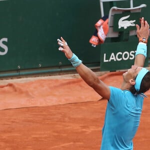 Rafael Nadal gagne son onzième titre au tournoi de Roland-Garros face à Dominique Thiem à Paris, le 10 juin 2018. © Jacovides/Moreau/Bestimage