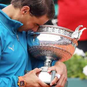 Rafael Nadal gagne son onzième titre au tournoi de Roland-Garros face à Dominique Thiem à Paris, le 10 juin 2018. © Jacovides/Moreau/Bestimage