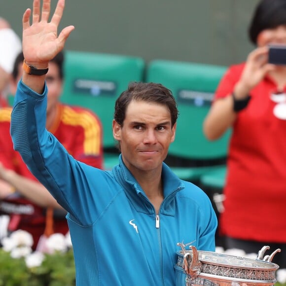 Rafael Nadal gagne son onzième titre au tournoi de Roland-Garros face à Dominique Thiem à Paris, le 10 juin 2018. © Jacovides/Moreau/Bestimage