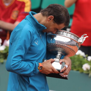 Rafael Nadal gagne son onzième titre au tournoi de Roland-Garros face à Dominique Thiem à Paris, le 10 juin 2018. © Jacovides/Moreau/Bestimage