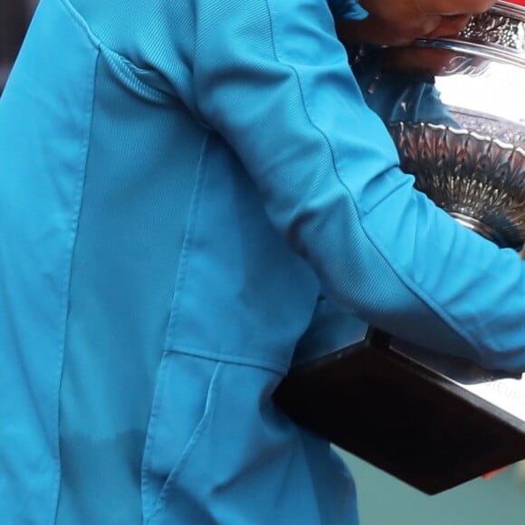 Rafael Nadal gagne son onzième titre au tournoi de Roland-Garros face à Dominique Thiem à Paris, le 10 juin 2018. © Jacovides/Moreau/Bestimage