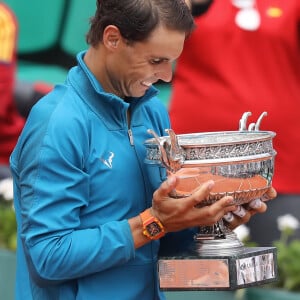 Rafael Nadal gagne son onzième titre au tournoi de Roland-Garros face à Dominique Thiem à Paris, le 10 juin 2018. © Jacovides/Moreau/Bestimage