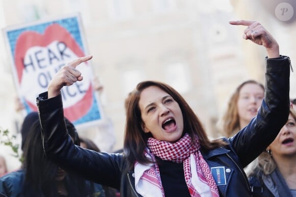 Asia Argento lors de la deuxième marche annuelle des femmes à Rome, Italie, le 20 janvier 2018.