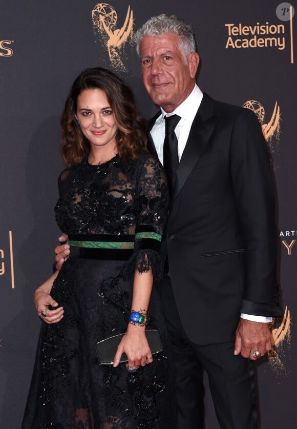 Anthony Bourdain et Asia Argento - Les célébrités arrivent à la soirée "Creative Arts Emmy awards" à Los Angeles le 9 septembre 2017. © Chris Delmas / Bestimage