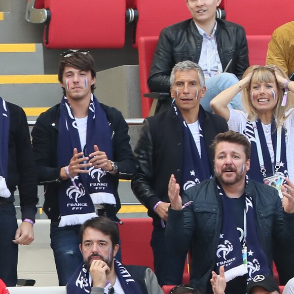 Le chanteur Vianney (Vianney Bureau), Nagui, sa femme Mélanie Page, Jean-François Piège, Bruno Guillon - Célébrités dans les tribunes lors du match de coupe de monde de la France contre l'Australie au stade Kazan Arena à Kazan, Russie, le 16 juin 2018.