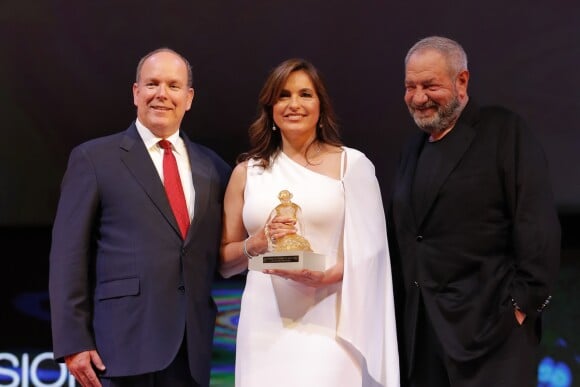 Le prince Albert II de Monaco, Mariska Hargitay (Nymphe d'honneur pour l'ensemble de sa carrière), Dick Wolf lors de la soirée d'ouverture du 58ème festival de Télévision de Monté-Carlo au Grimaldi Forum à Monaco le 15 juin 2018. © Claudia Albuquerque / Bestimage