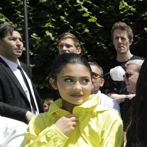 Kylie Jenner, Kim Kardashian et Kanye West au défilé homme printemps-été 2019 Louis Vuitton, signé Virgil Abloh, au Palais-Royal à Paris, le 21 juin 2018. © Olivier Borde / Bestimage