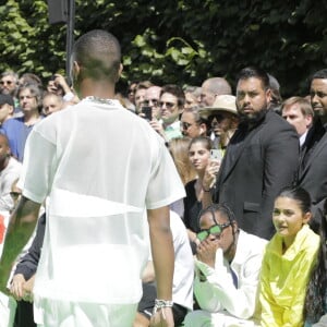 Travis Scott et sa compagne Kylie Jenner au défilé homme printemps-été 2019 Louis Vuitton, signé Virgil Abloh, au Palais-Royal à Paris, le 21 juin 2018. © Olivier Borde / Bestimage