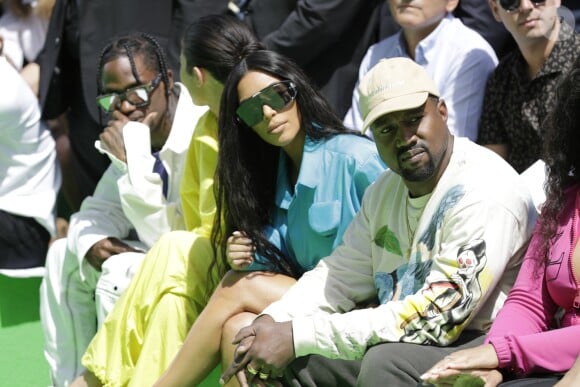 Travis Scott, sa compagne Kylie Jenner, Kim Kardashian et Kanye West au défilé homme printemps-été 2019 Louis Vuitton, signé Virgil Abloh, au Palais-Royal à Paris, le 21 juin 2018. © Olivier Borde / Bestimage