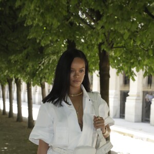 Rihanna au défilé homme printemps-été 2019 Louis Vuitton, signé Virgil Abloh, au Palais-Royal à Paris, le 21 juin 2018. © Olivier Borde / Bestimage