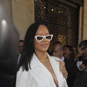 Rihanna - Arrivées au défilé de mode Homme printemps-été 2019 "Louis Vuitton" à Paris. Le 21 juin 2018 © CVS / Veeren / Bestimage  People at the Louis Vuitton men fashion show SS 2019 in Paris. On june 21st 201821/06/2018 - Paris