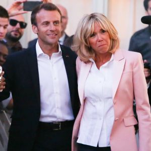 Le président de la République Emmanuel Macron et sa femme la Première Dame Brigitte Macron (Trogneux) - Pour la première fois dans l'histoire du palais présidentiel, le président de la République française et sa femme la Première Dame ont ouvert au grand public les portes du palais de l'Élysée pour la Fête de la musique à Paris, France, le 21 juin 2018. © Hamilton/Pool/Bestimage