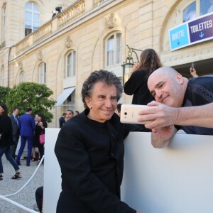 Jack Lang - Pour la première fois dans l'histoire du palais présidentiel, le président de la République française et sa femme la Première Dame ont ouvert au grand public les portes du palais de l'Élysée pour la Fête de la musique à Paris, France, le 21 juin 2018. © Hamilton/Pool/Bestimage