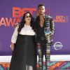 Trevor Jackson et sa mère Cam Baxter à la soirée BET Awards au théâtre Microsoft à Los Angeles, le 24 juin 2018