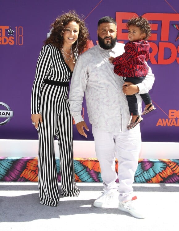 DJ Khaled avec sa femme Nicole Tuck et son fils Asahd Tuck Khaled à la soirée BET Awards au théâtre Microsoft à Los Angeles, le 24 juin 2018
