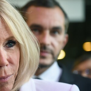 La Première Dame Brigitte Macron (Trogneux) et son directeur de cabinet Pierre-Olivier Costa - La Première Dame française assiste au lancement de la fondation Femmes@Numérique pour rééquilibrer la répartition hommes-femmes dans les entreprises des nouvelles technologies à la cité des sciences et de l'industrie à Paris, France, le 27 juin 2018. La Première Dame est venue à la réception et a rencontré plusieurs associations dont elle a salué les "belles initiatives". © Giancarlo Gorassini/Bestimage