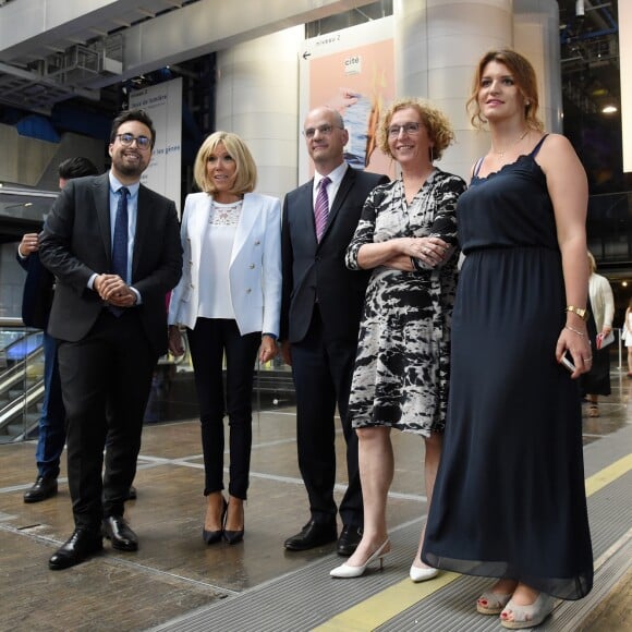 Mounir Mahjoubi, secrétaire d'Etat, chargé du Numérique, la Première Dame Brigitte Macron (Trogneux), Jean-Michel Blanquer, ministre de l'Education Nationale, Muriel Pénicaud, ministre du Travail et Marlène Schiappa, secrétaire d'Etat, chargée de l'Egalité des femmes et des hommes - La Première Dame française assiste au lancement de la fondation Femmes@Numérique pour rééquilibrer la répartition hommes-femmes dans les entreprises des nouvelles technologies à la cité des sciences et de l'industrie à Paris, France, le 27 juin 2018. La Première Dame est venue à la réception et a rencontré plusieurs associations dont elle a salué les "belles initiatives". © Giancarlo Gorassini/Bestimage