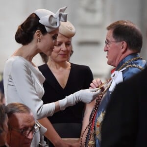 Angelina Jolie a assisté à la messe en l'honneur du 200ème anniversaire de l'Ordre de Saint-Michel et Saint-Georges à la cathédrale Saint Paul de Londres, le 28 juin 2018.