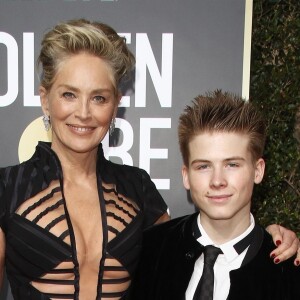 Sharon Stone et son fils Roan Joseph sur le tapis rouge de la 75ème cérémonie des Golden Globe Awards au Beverly Hilton à Los Angeles, le 7 janvier 2018.