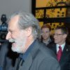 Le prince Charles rencontrant l'acteur Rade Serbedzija au musée des Arts de Zagreb en mars 2016.