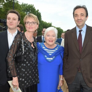 Line Renaud, Claude Chirac, son fils Martin Rey-Chirac et son mari Frédéric Salat-Baroux - Soirée du 90e anniversaire de Line Renaud sur le bateau Potel & Chabot "Pavillon Seine" à Paris le 2 juillet 2018. © Coadic Guirec/Bestimage