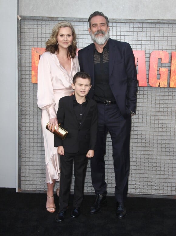 Hilarie Burton avec son mari Jeffrey Dean Morgan et son fils Augustus Morgan à la première du film 'Rampage' à Los Angeles, le 4 avril 2018
