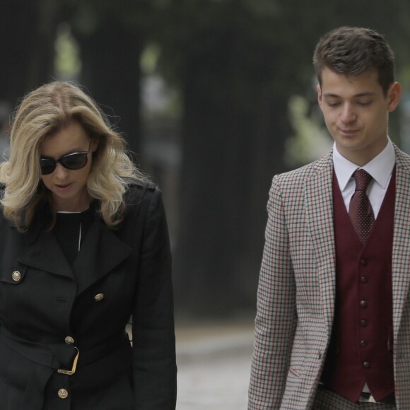 Valérie Trierweiler et son fils Léonard Trierweiler - Obsèques de Christophe Michel (mari de JL Romero) au crématorium du cimetière du Père Lachaise à Paris le 6 juin 2018.