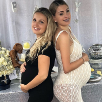 Mélanie Da Cruz enceinte en même temps que sa "soeur" : Un tendre cliché