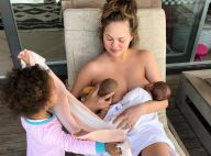 Chrissy Teigen, naturelle en plein allaitement, surprend : "J'ai des jumeaux"