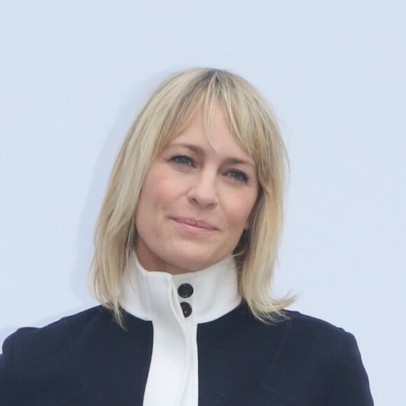 Semi-exclusif - Robin Wright - People au photocall du défilé de mode Valentino collection prêt-à-porter Printemps/Eté 2018 lors de la fashion week à Paris le 1er octobre 2017.