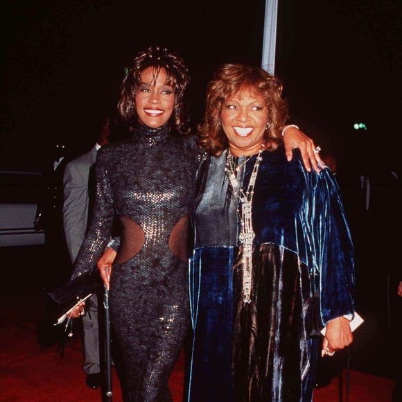 Whitney Houston et sa mère Cissy Houston à Hollywood en 1995.