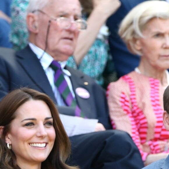 La duchesse Catherine de Cambridge (Kate Middleton) et le prince William assistaient le 15 juillet 2018 à la finale du tournoi de Wimbledon, à Londres.