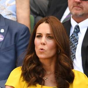 La duchesse Catherine de Cambridge (Kate Middleton) et le prince William assistaient le 15 juillet 2018 à la finale du tournoi de Wimbledon, à Londres.