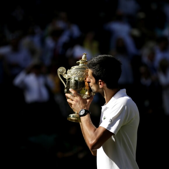 Novak Djokovic a battu Kevin Anderson en finale de Wimbledon le 15 juillet 2018 pour remporter son quatrième titre sur le gazon londonien.