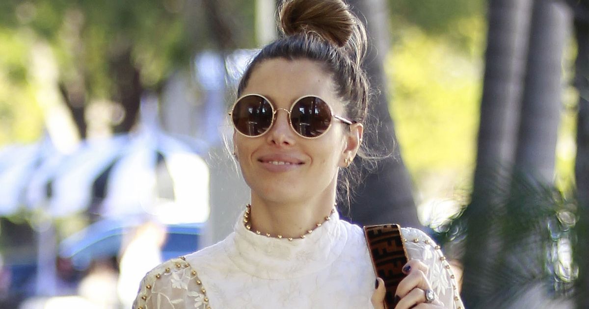 Jessica Biel fait du shopping sur Melrose Avenue à Los Angeles, le 27