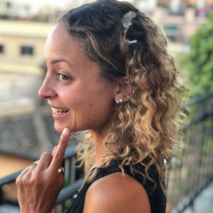 Nicole Richie recouverte de fiente d'oiseau lors de ses vacances en Italie. Juillet 2018.