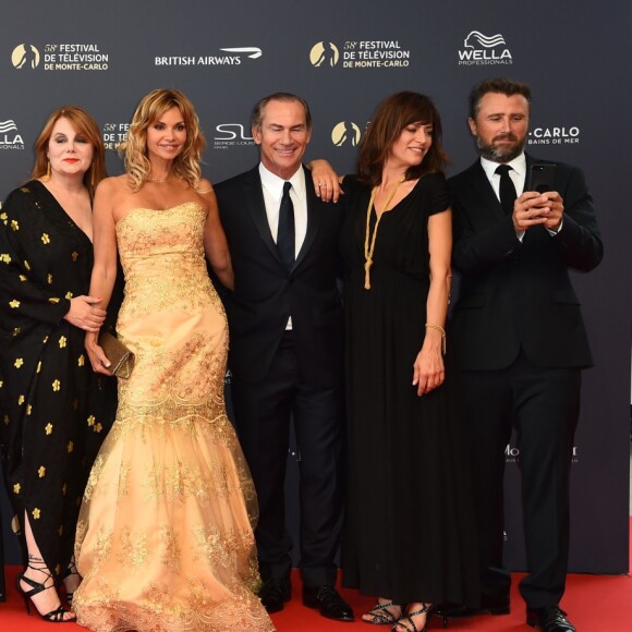 Maud Baecker,Charlotte Valandrey,Ingrid Chauvin,Alexandre Brasseur, Anne Caillon and Solène Hébert lors du photocall de la soirée d'ouverture du 58ème festival de Télévision de Monté-Carlo au Grimaldi Forum à Monaco le 15 juin 2018. © Bruno Bebert / Bestimage