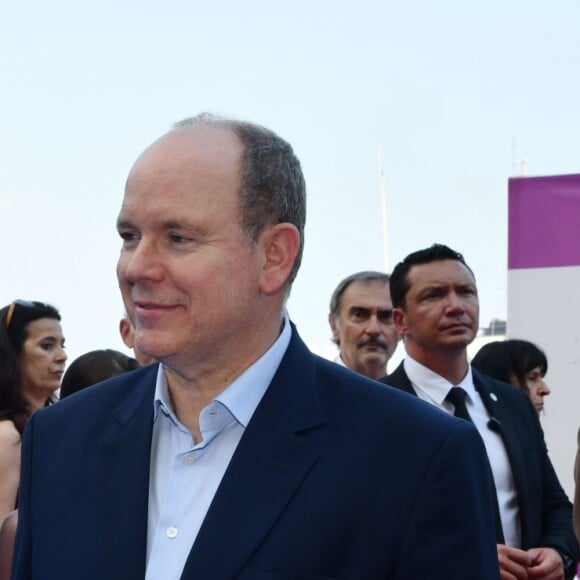 Exclusif - Le prince Albert II de Monaco et l'artiste Chris Daze Ellis - 2ème édition de la performance artistique éphémère UPAW (Urban Painting Around the World) sur le Quai Albert 1er à Monaco le e 19 juillet 2018. © Bruno Bebert/JC Vinaj/PRM/Bestimage