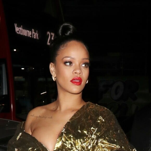 Rihanna arrive à l'after-party du film "Ocean's 8" au restaurant Laylow à Londres, Royaume Uni, le 13 juin 2018.