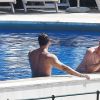 Luke Evans et Victor Turpin dans un hôtel à Portofino en Italie, le 24 juillet 2018.