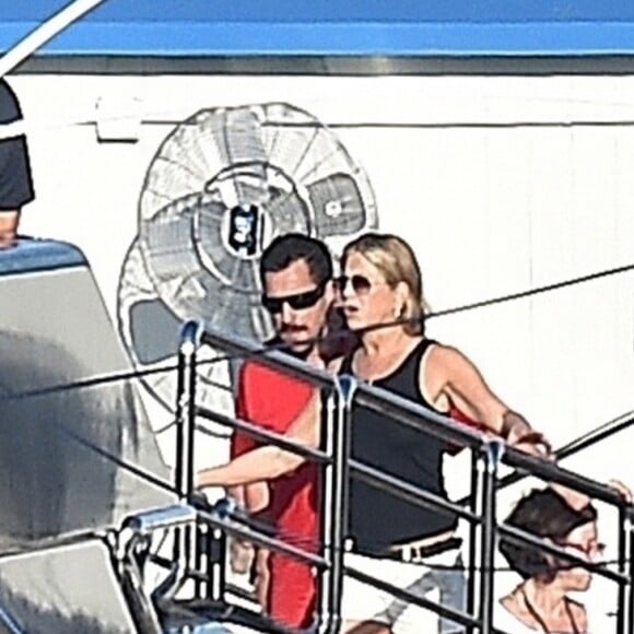 Jennifer Aniston, Adam Sandler et Luke Evans sur le tournage de "Murder Mystery" à Santa Margherita Ligure en Italie, le 24 juillet 2018.