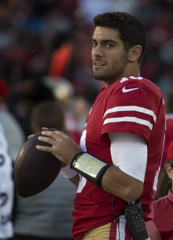 Jimmy Garoppolo, quarterback des 49ers de San Francisco, le 5 novembre 2017 lors d'un match contre les Arizona Cardinals.