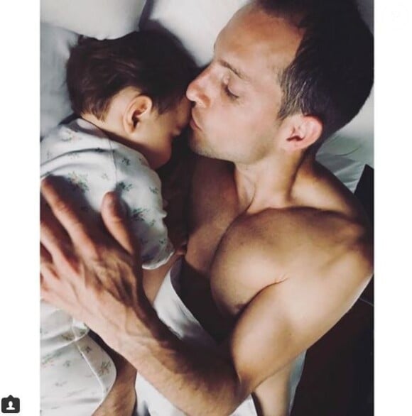 Renaud Lavillenie au réveil avec sa fille Iris le 29 mai 2018.