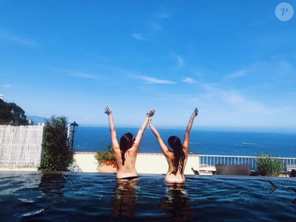 Camille Gottlieb, fille de la princesse Stéphanie de Monaco, sur Instagram avec sa copine Giulia le 9 juillet 2018.