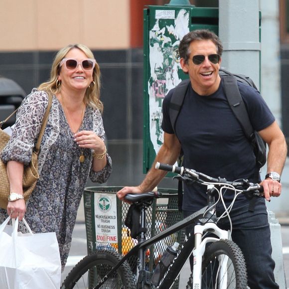 Ben Stiller et son ex-femme Christine Taylor vont déjeuner ensemble à Tribeca. New York, le 30 juillet 2018.