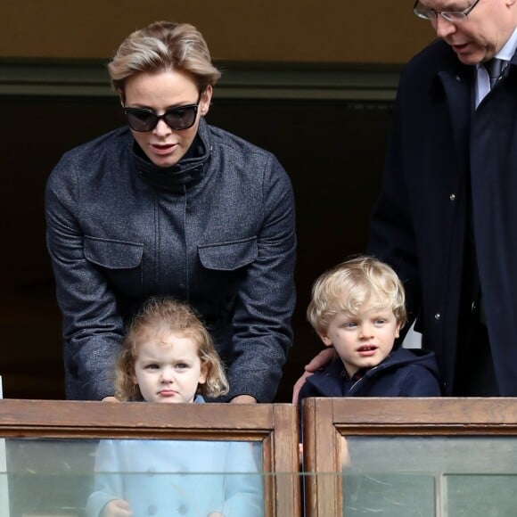 Le prince Albert II de Monaco, la princesse Charlene de Monaco et leurs enfants le prince Jacques et la princesse Gabriella de Monaco lors de la 8e édition du tournoi de rugby Sainte-Dévote au Stade Louis II à Monaco, le 31 mars 2018. © Olivier Huitel/Pool Monaco/Bestimage