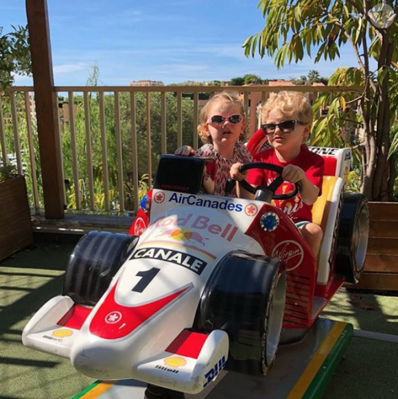 Gabriella et Jacques de Monaco photographiés par la princesse Charlene avant le Grand Prix de F1 en principauté, photo Instagram du 23 mai 2018