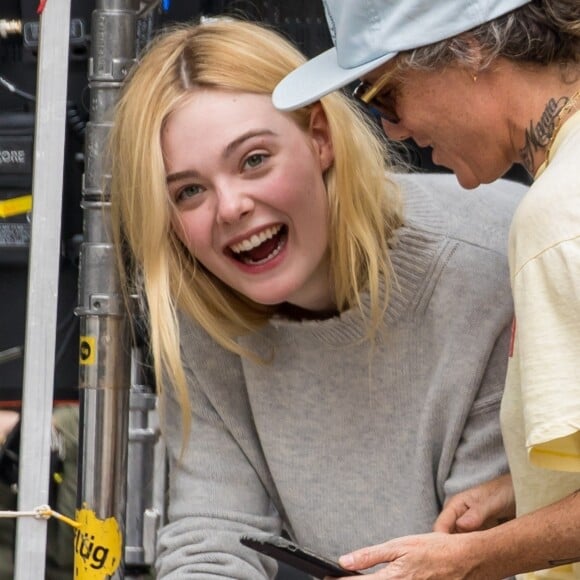 Elle Fanning lors d'un photoshoot pour Tiffany & Co dans le quartier de SoHo à New York, le 4 mai 2018