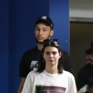 Exclusif - Kendall Jenner et son compagnon Ben Simmons sont allés faire du shopping chez Game Stop and Best Buy à West Hollywood, le 5 août 2018.