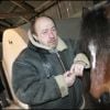 Etienne Chicot - Journée de soutien pour l'association Cheval Dire à la petite ferme de Millemont en février 2006